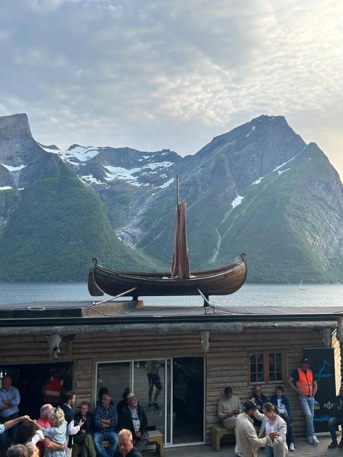 Line Pa Hauane1 Bed & Breakfast Volda Luaran gambar